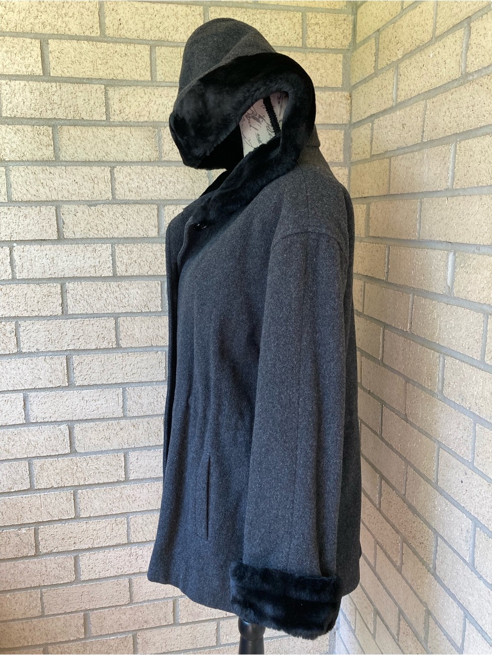 Albert Nipon Adjustable Waist Gray Wool Coat Black Faux Fur Hood & Cuffs XS - Picture 4 of 14